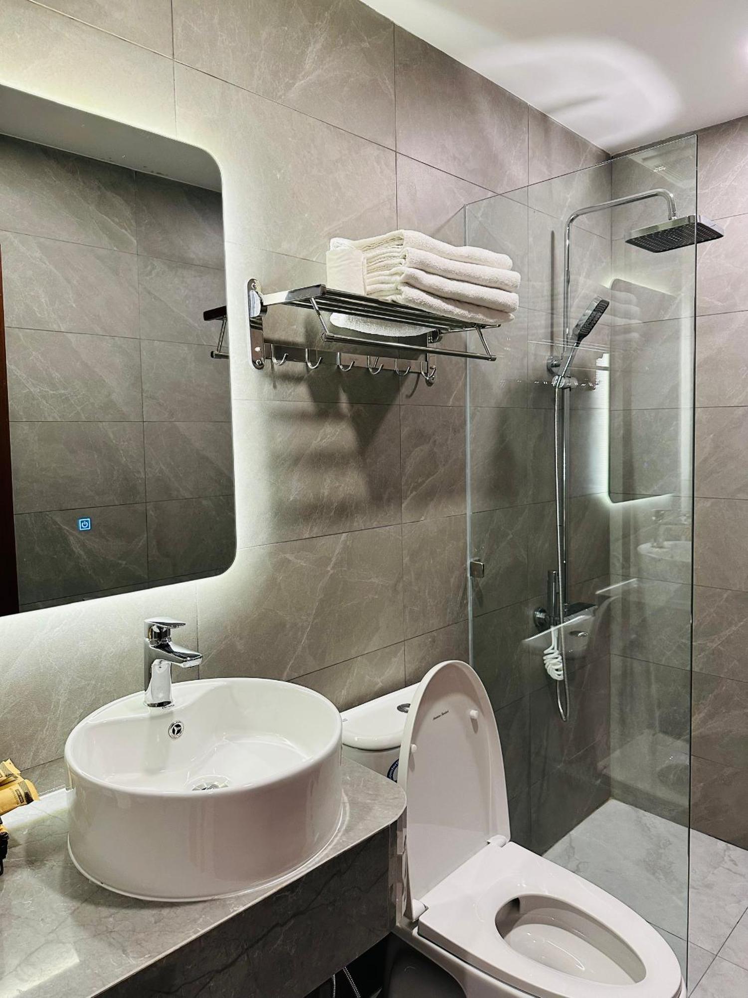 Phuong Nam Hotel An Giang Лонгсюен Экстерьер фото