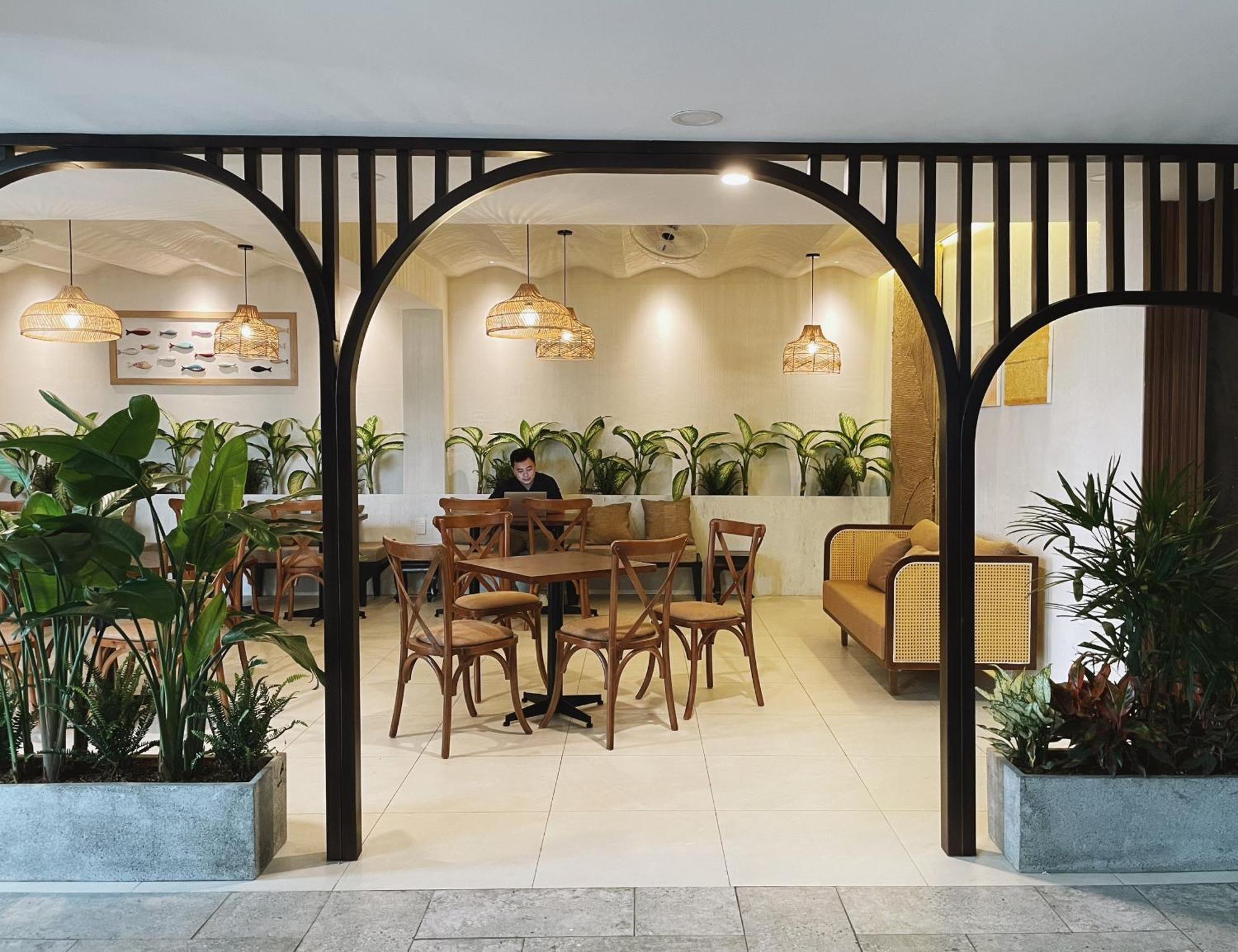 Phuong Nam Hotel An Giang Лонгсюен Экстерьер фото