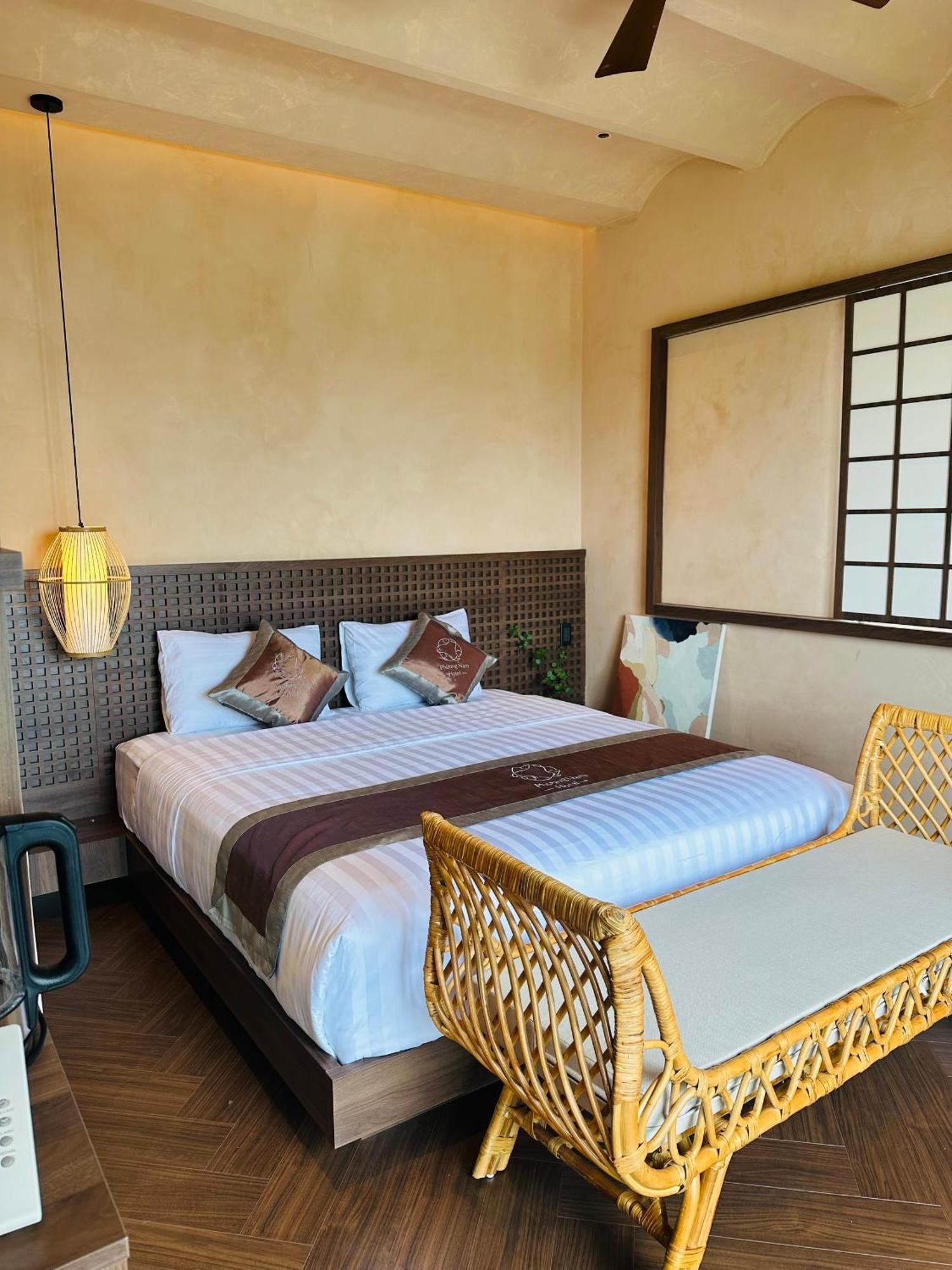 Phuong Nam Hotel An Giang Лонгсюен Экстерьер фото